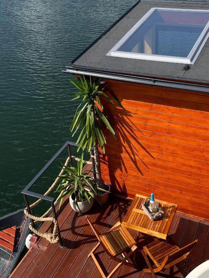 Aquachill Houseboat & Wellness Hotel Liptovsky Trnovec Bagian luar foto