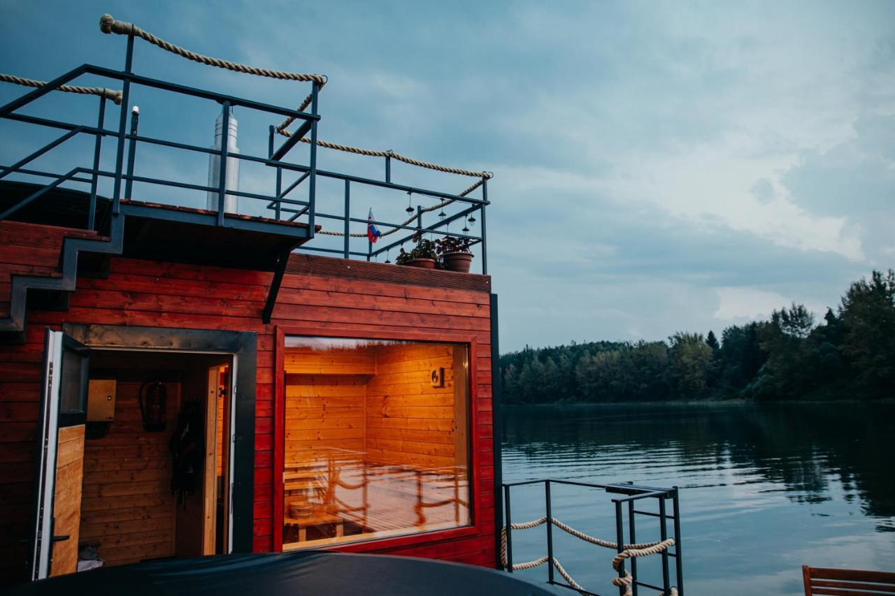 Aquachill Houseboat & Wellness Hotel Liptovsky Trnovec Bagian luar foto