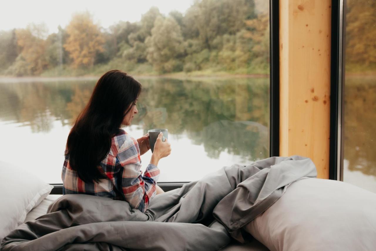 Aquachill Houseboat & Wellness Hotel Liptovsky Trnovec Bagian luar foto